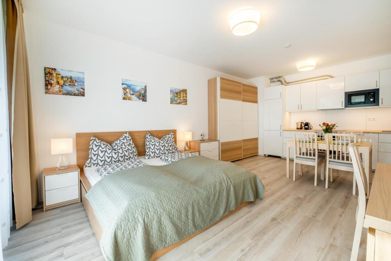 Mf Port Azur Wellness Apartments Шиофок Экстерьер фото